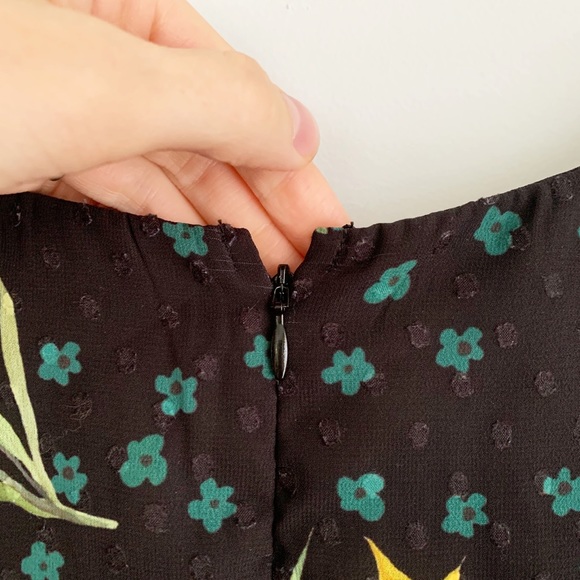 Wayward Fancies Eshakti Floral Square Neck Dress - Picture 12 of 16